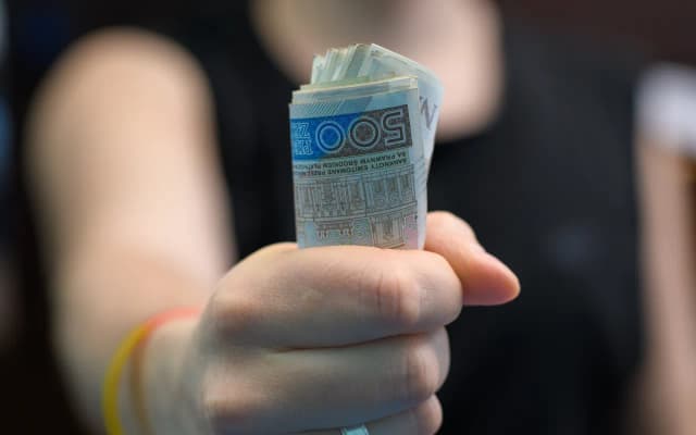 Czy odchodząc na emeryturę należy się odprawa? Sprawdź zasady i wysokość Czy odchodząc na emeryturę należy się odprawa? Sprawdź zasady i wysokość